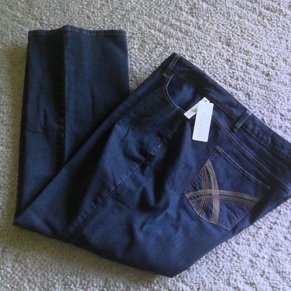 Plus Size Petite Jeans - Picture 1 of 9